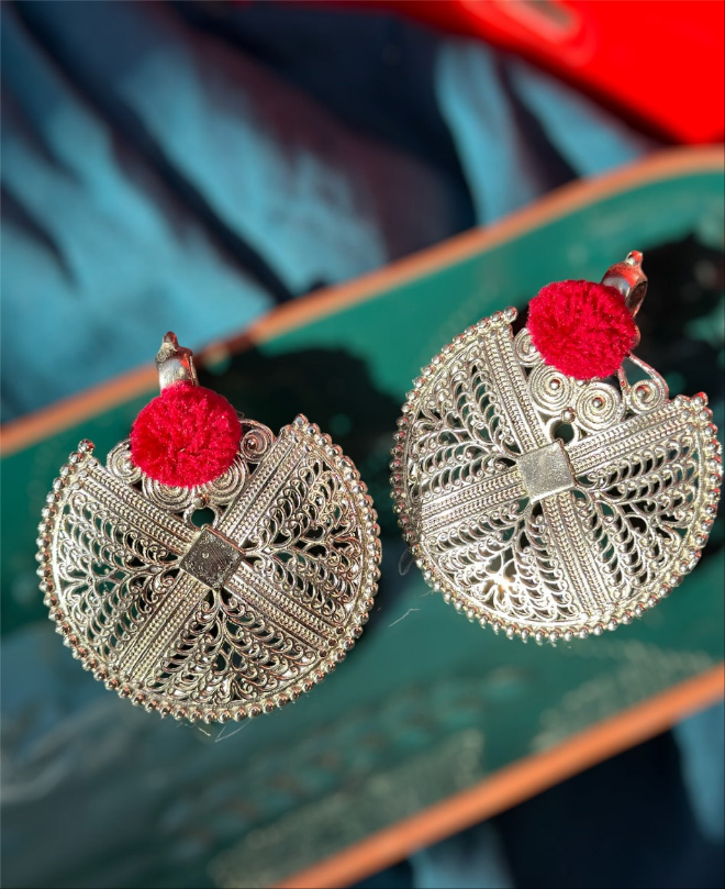 ER-26 oxidized german silver pendant earrings