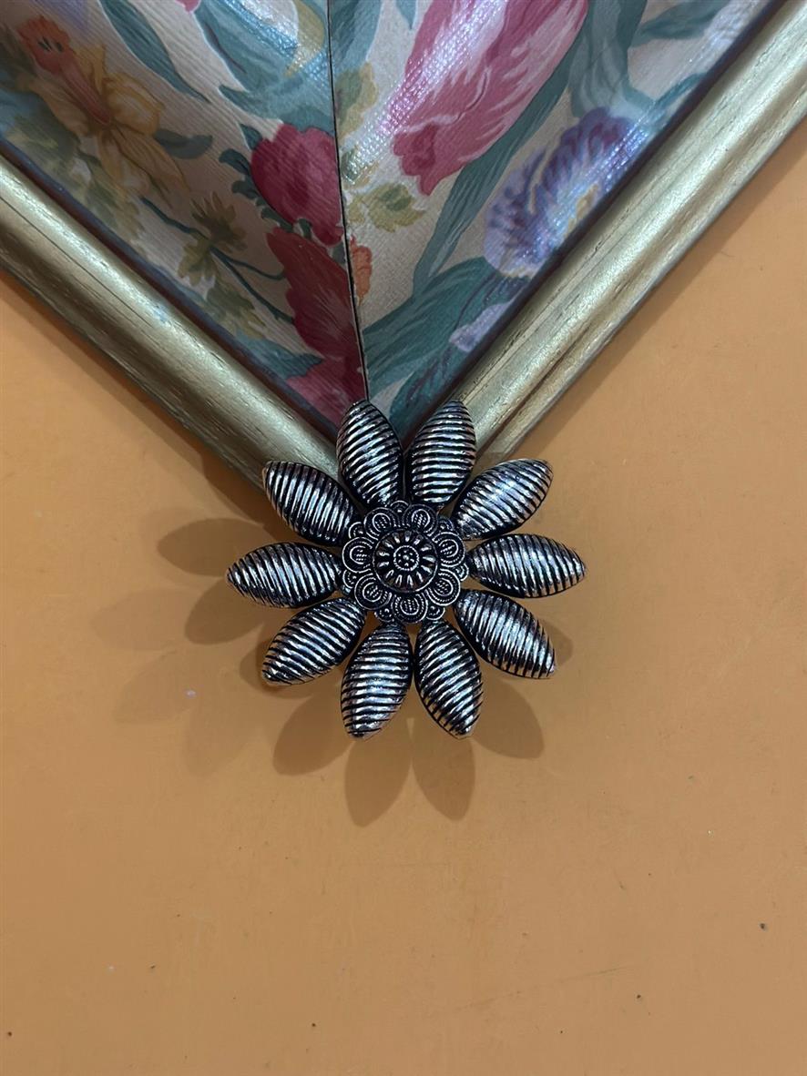 Intricate Design Sunflower Ring