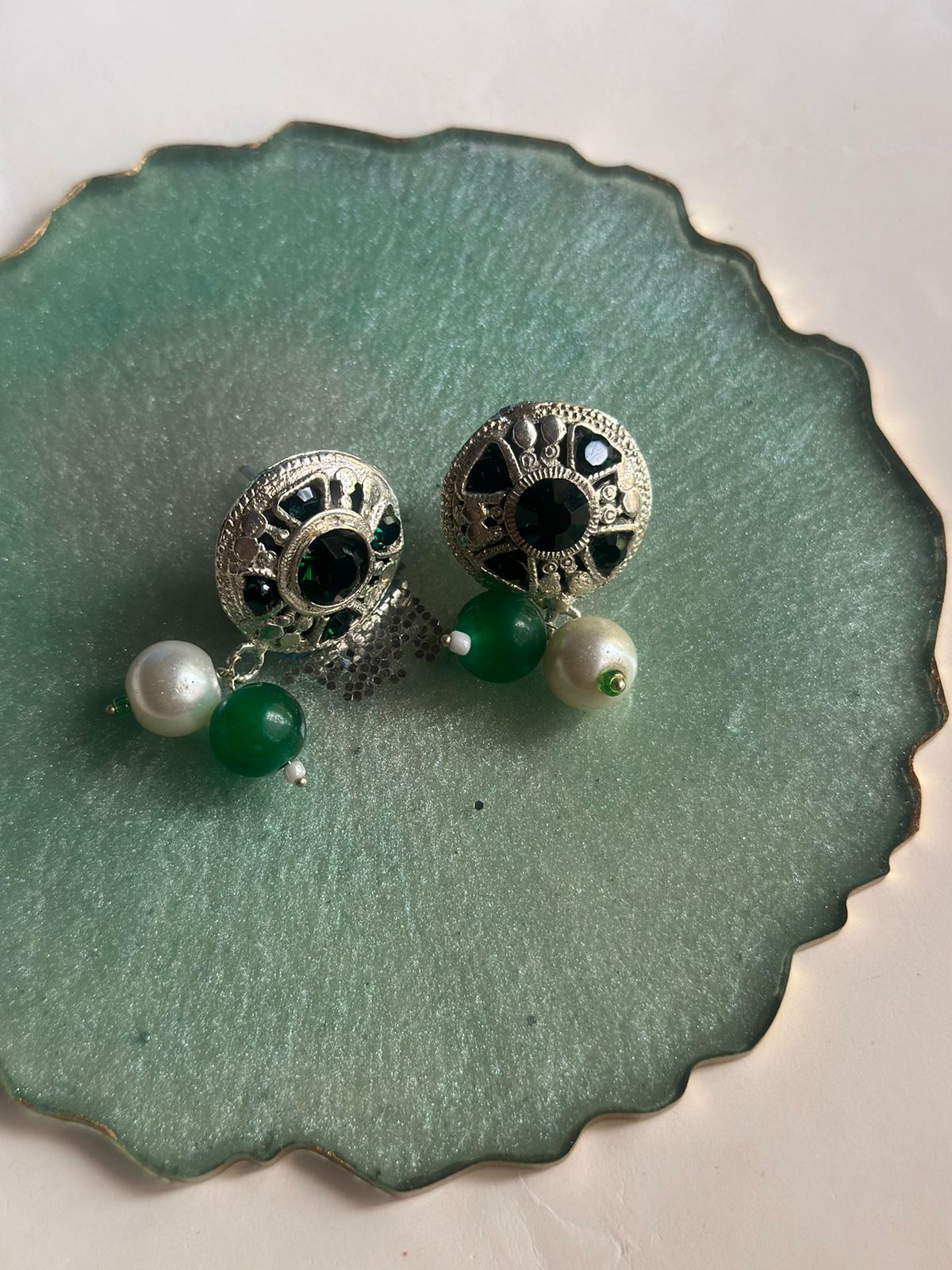 Emerald green jarao earrings