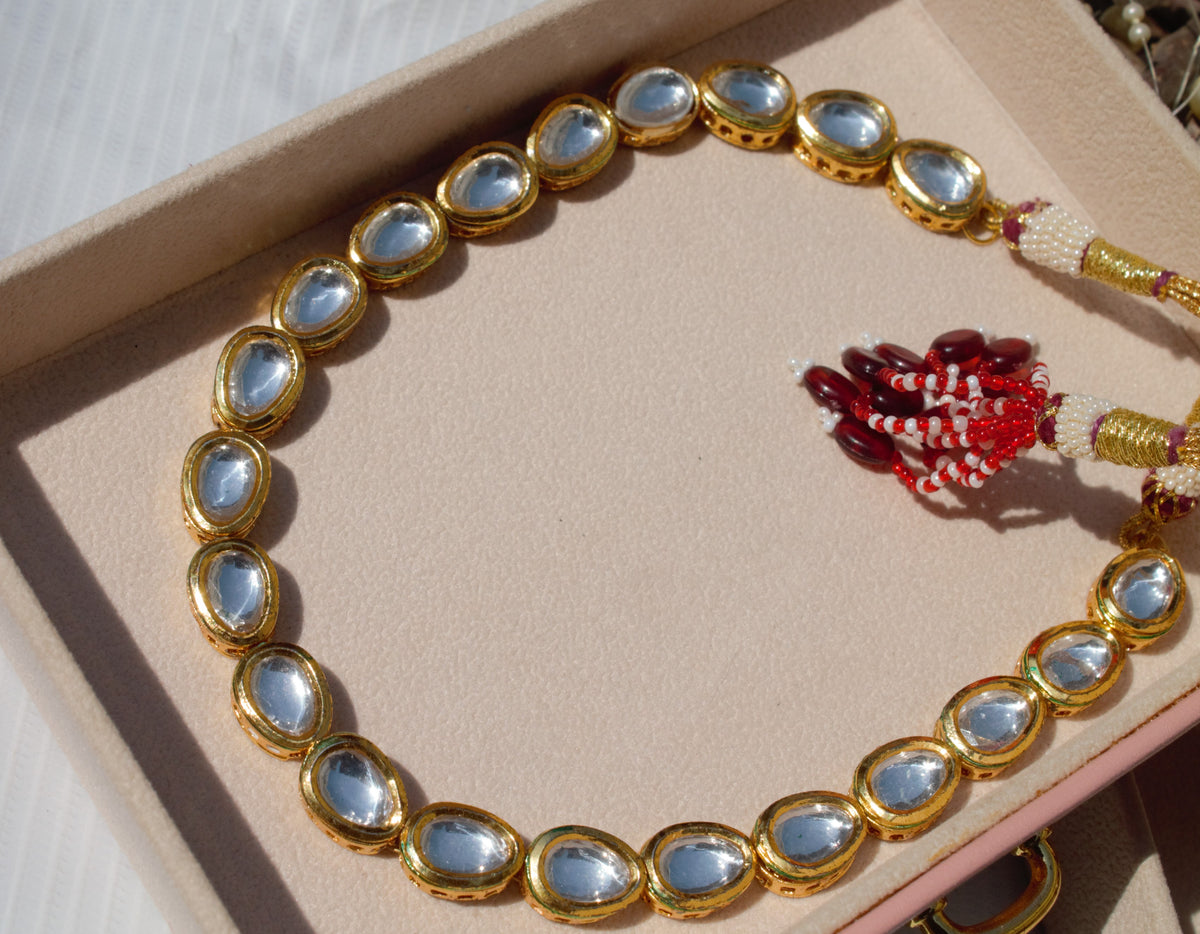 Dual sided wearable kundan choker with backside meenakari