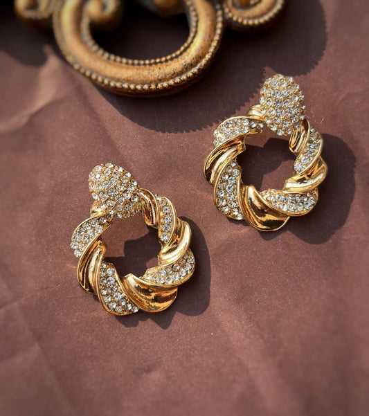 Golden intricate earrings CC-9