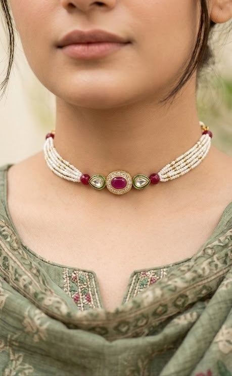 Intricate design minimal choker