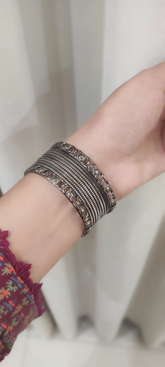 BAN-13 oxidized silver bangle set