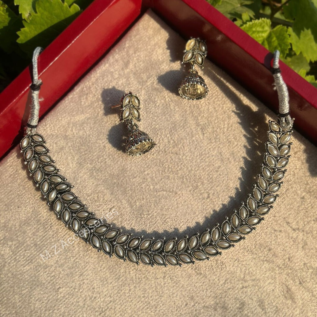 NS-1 Pearl choker set