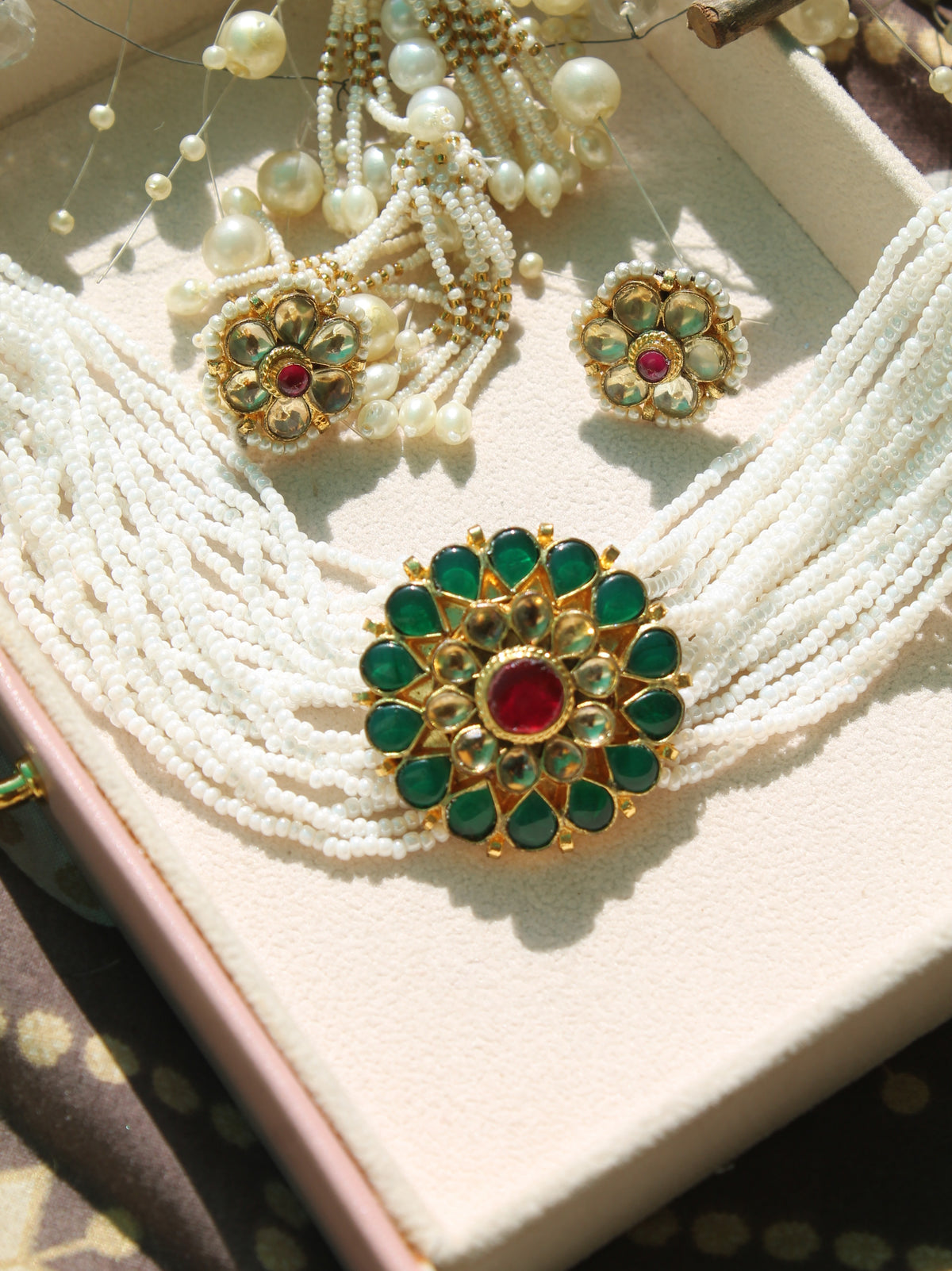 Pachi kundan choker set