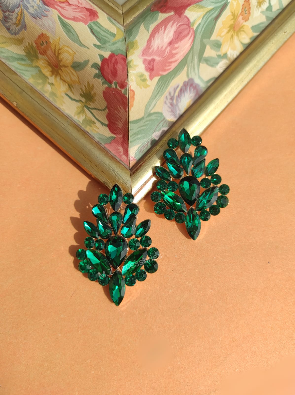 Emerald green stone earrings CC-7