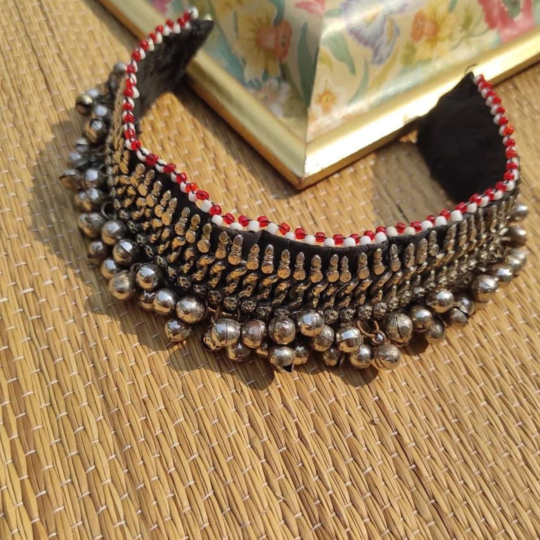 Ethnic afghan gungroo choker