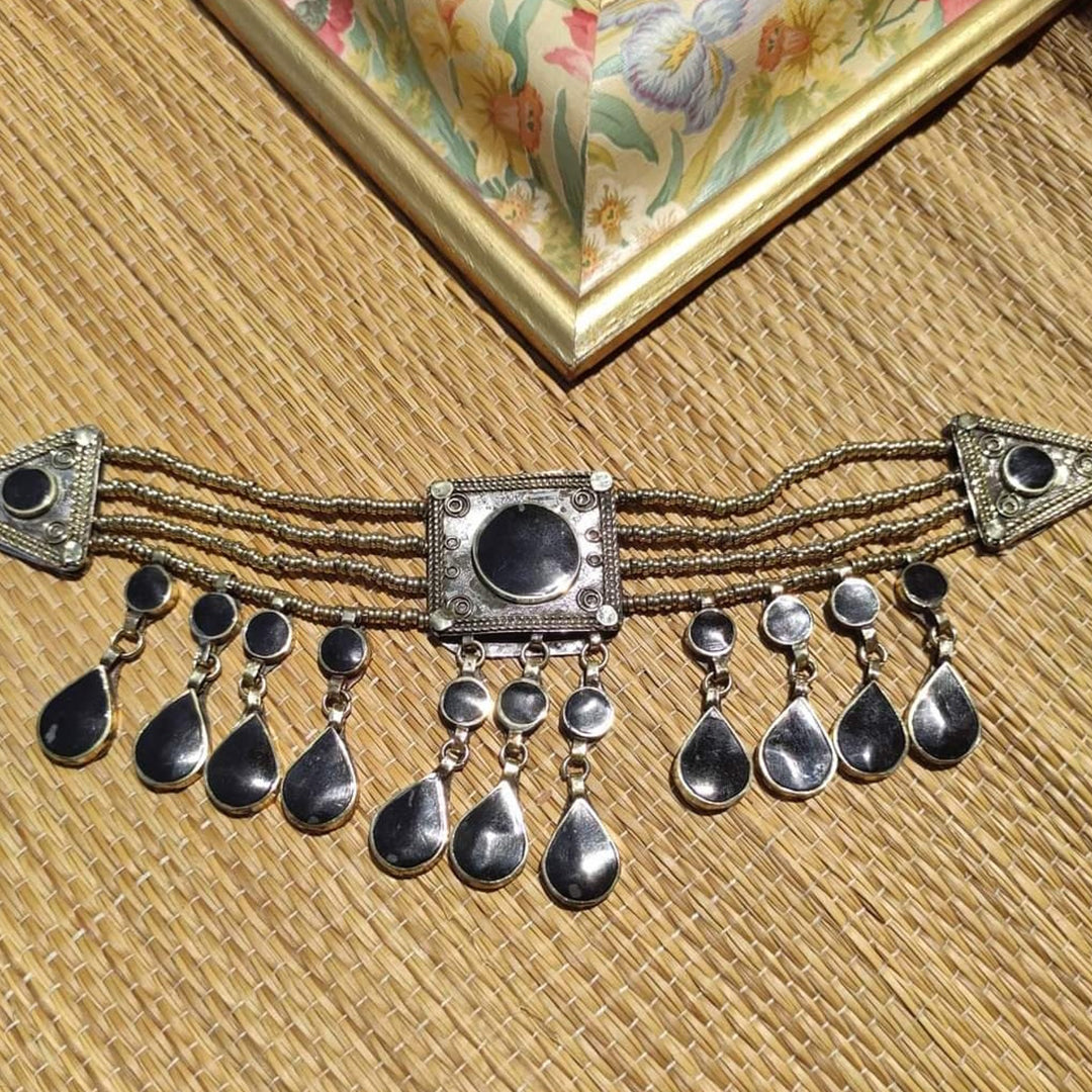 Afghan choker with black stones