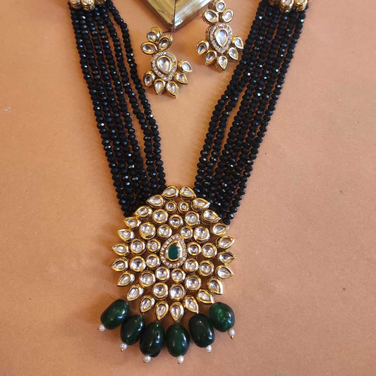 Dual sided wearable kundan mala with earrings