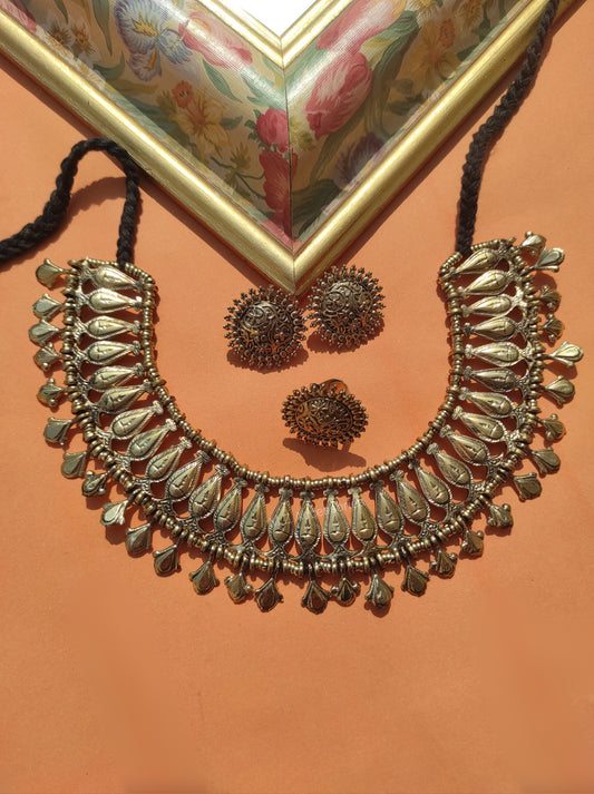 antique gold plated choker with earrings