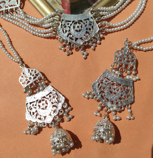 Silver laquer polish jhumka set